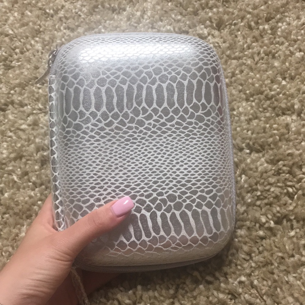 Hard case makeup bag